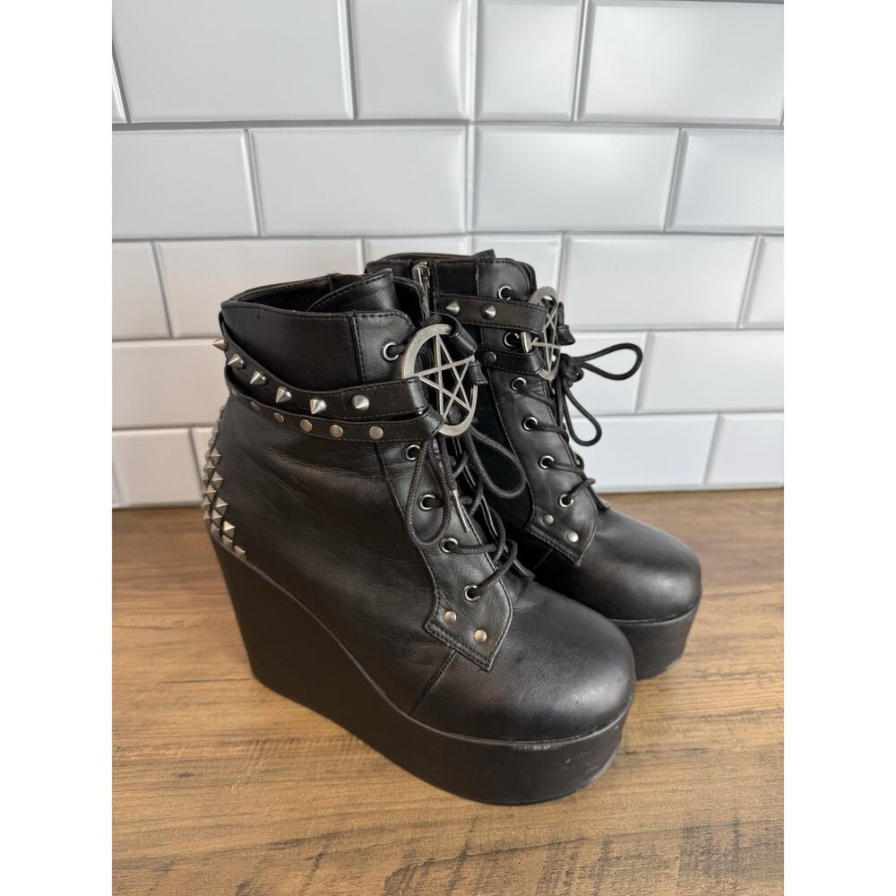 Demonia Cult Poison Platform Boots Women's Size 6 Punk Goth Good Condition